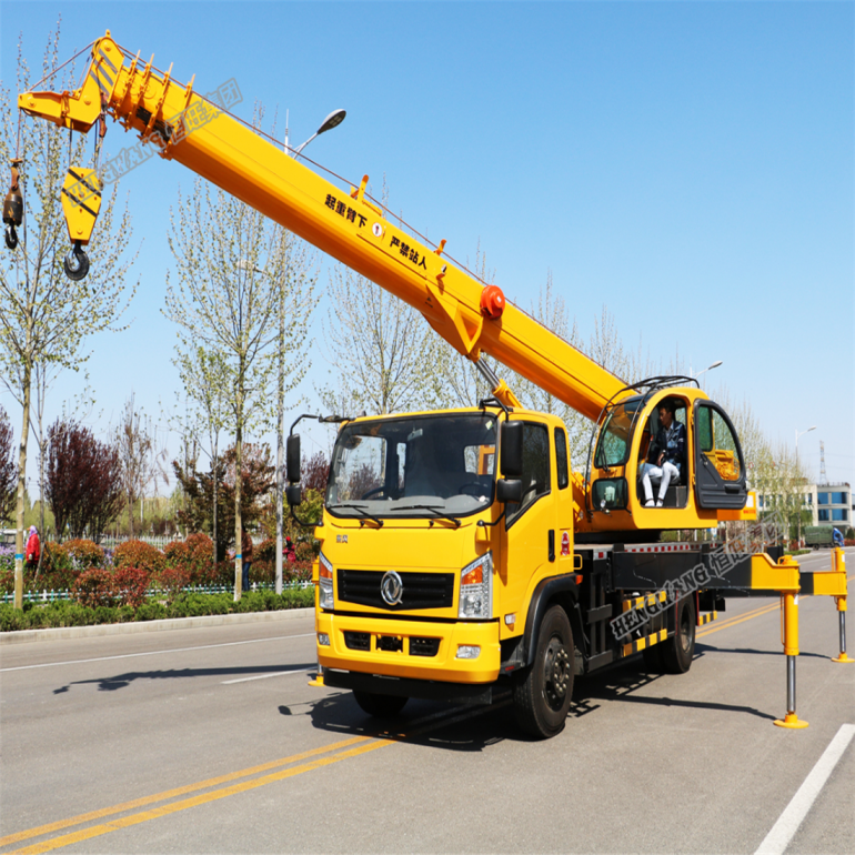 Boom Arm 4x4 Crane Hydraulic Truck Cranes Price